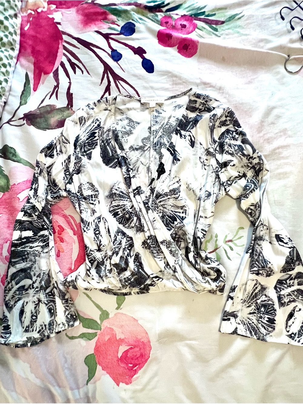 lovestitch White and Black Twist-Front Crop Top